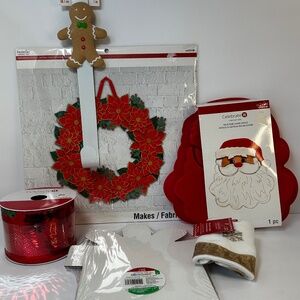 Christmas Craft & Baking Bundle | Wreath Kit, Santa Cake Mold + More | NWT